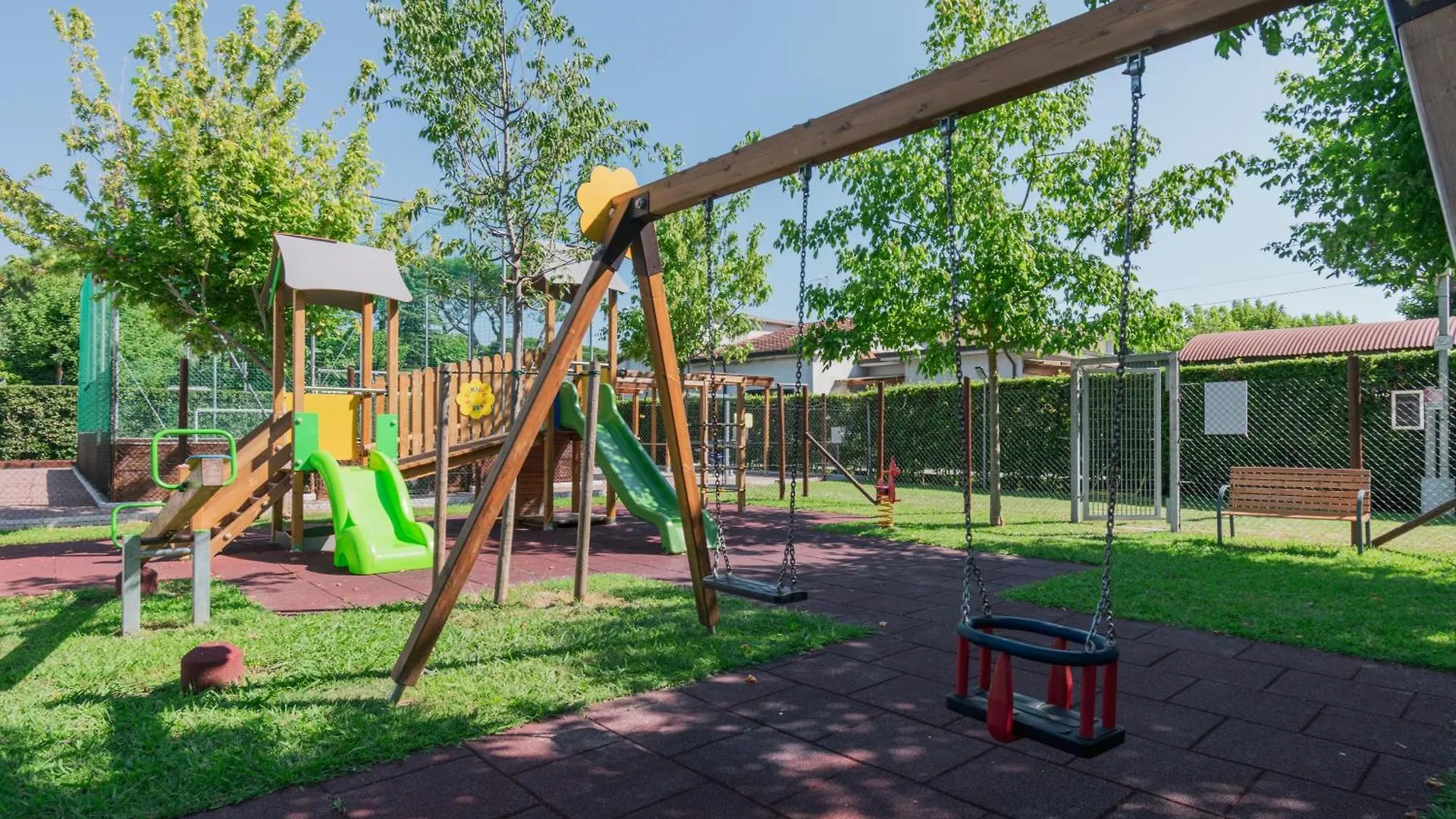 Camping Apuano Marina di Massa Italien