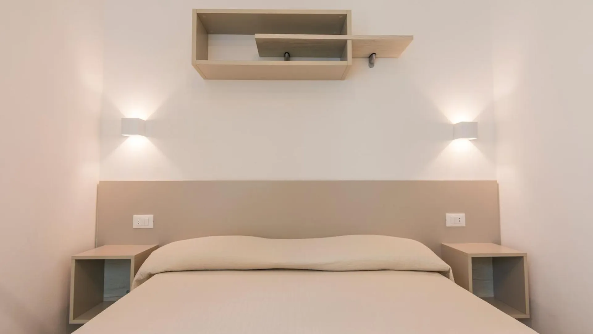 Camping Apuano Marina di Massa 0*,  Italien
