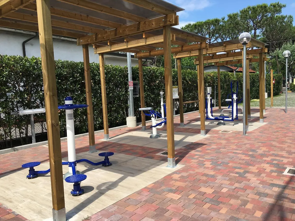 Camping Apuano Marina di Massa 0*,